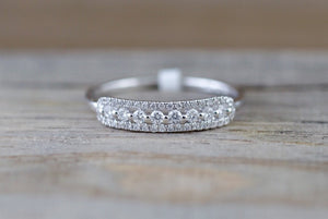 18kt White Gold Diamond Vintage Classic Pave and Single Prong Band Ring Wedding