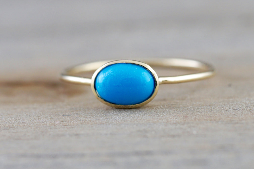 14k Yellow Gold Oval Bezel Natural Turquoise 0.66 carats Band Ring