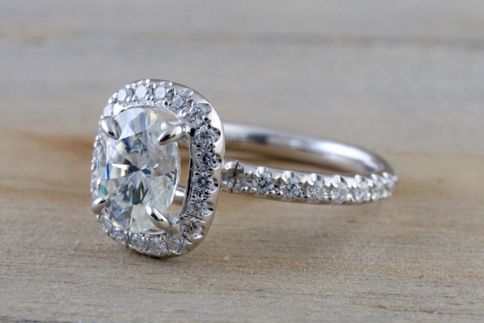 18k White Gold Oval Moissanite Diamond Halo Engagement Promise Ring