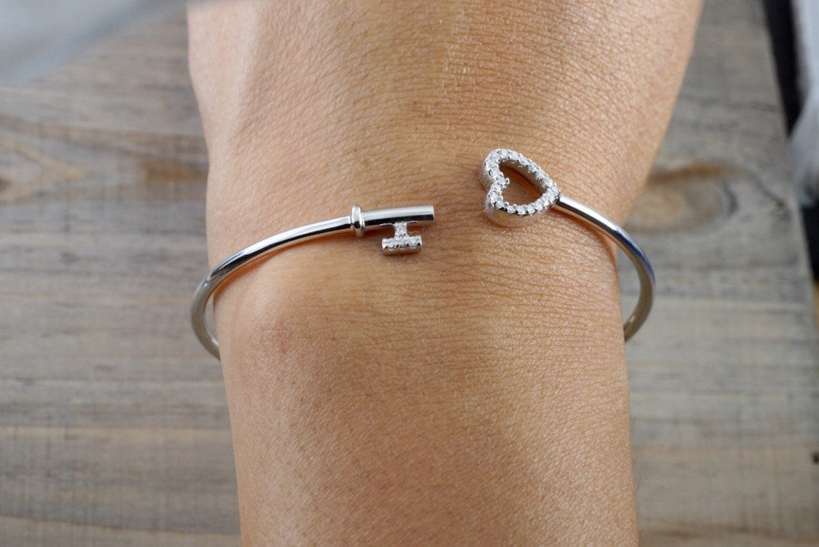 14k White Gold Diamond Heart Key Open Bangle Cuff Bracelet Love - Brilliant Facets