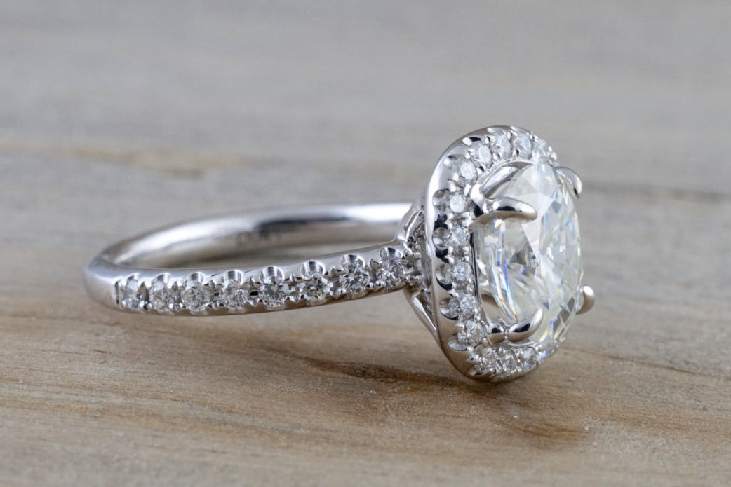 18k White Gold Oval Moissanite Diamond Halo Engagement Promise Ring