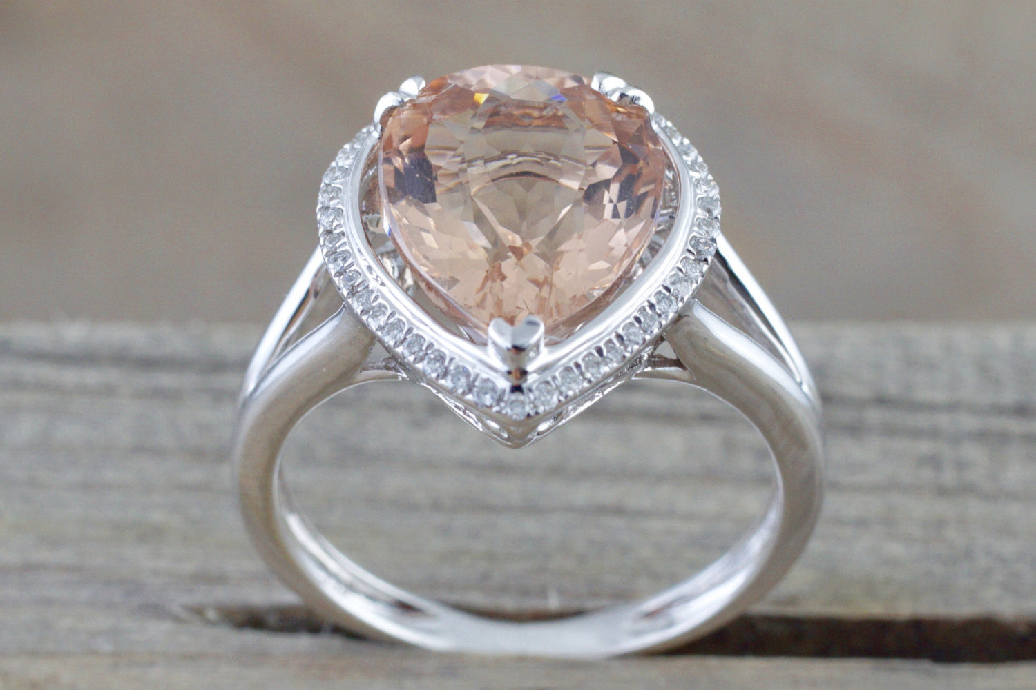 4.16 cts 14k White Gold Pear Peach Pink Morganite set in a Diamond Halo Engagement Ring Vintage
