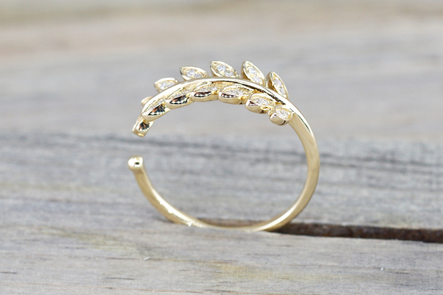 14kt Yellow Gold Diamond Leaf Petal Vine Ring