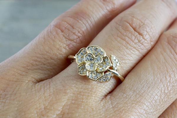 14kt Gold Diamond Flower Petal Floral Ring FR010001