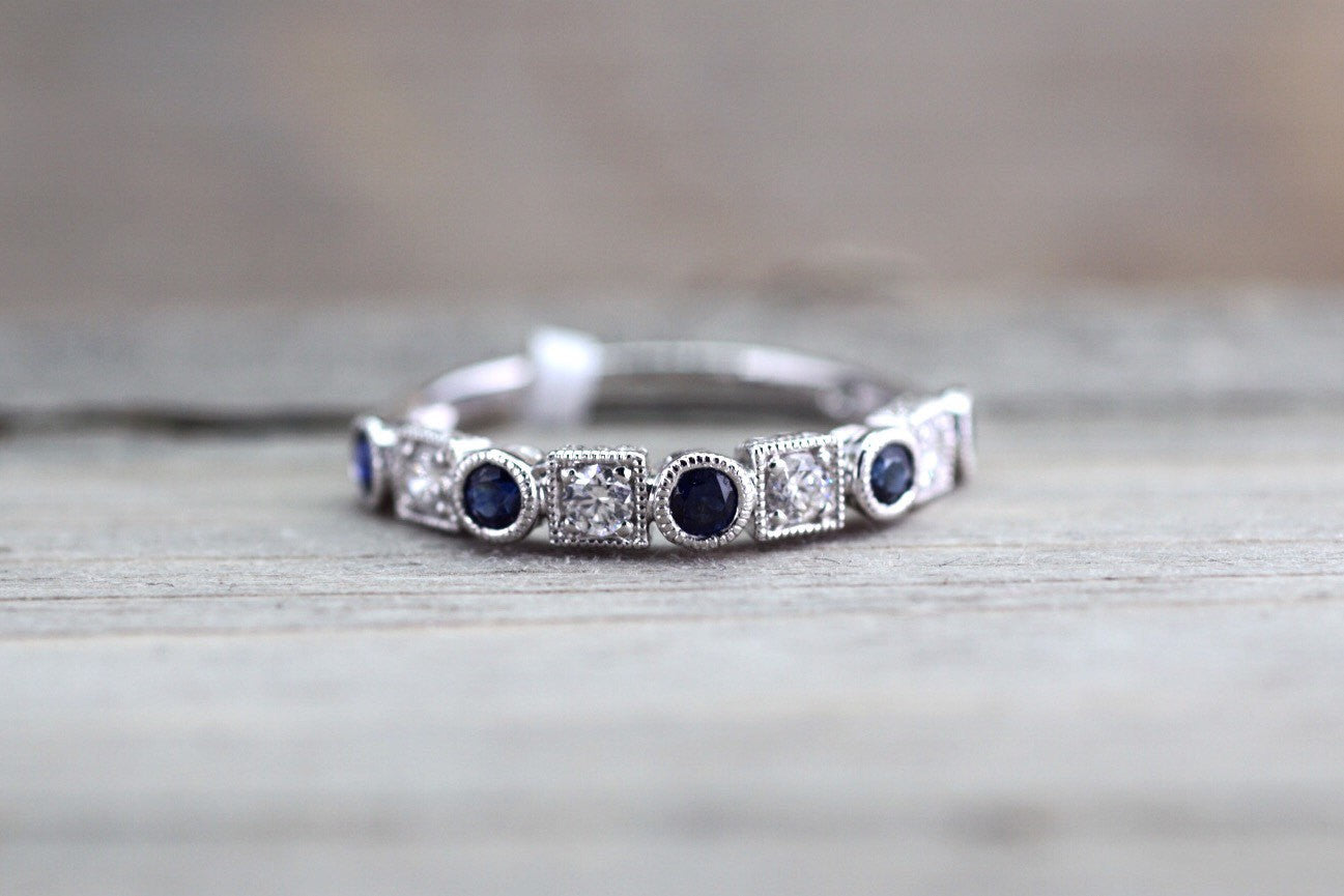 18K White Gold Vintage Classic Multi Side Face Diamond with Sapphire Ring