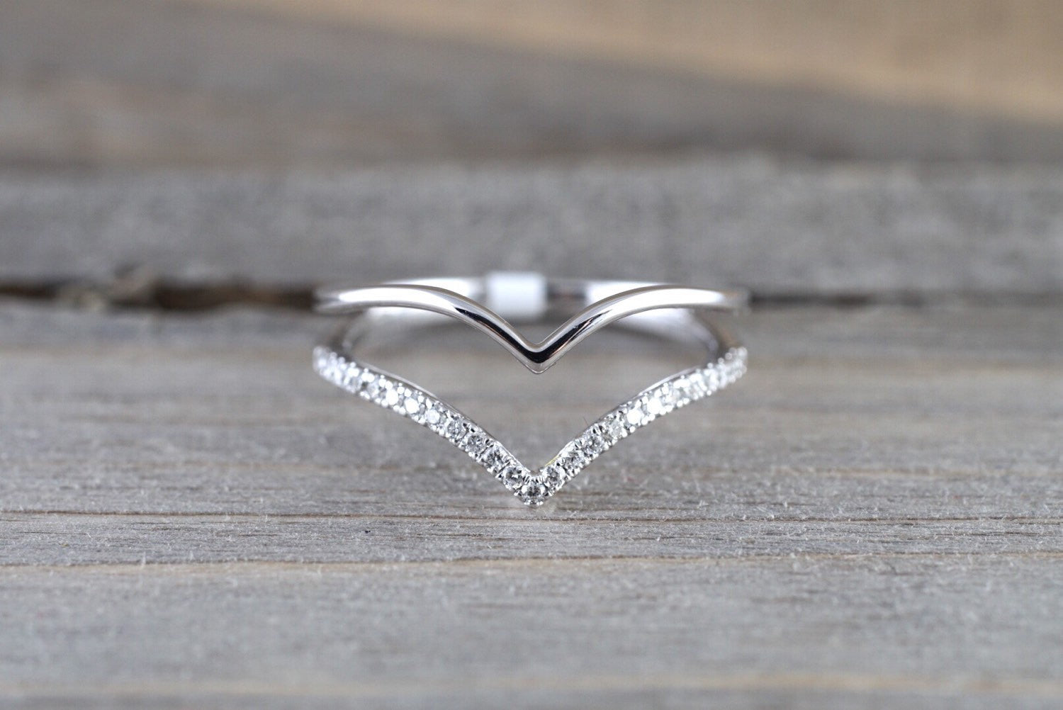 14k White Gold Arrow Double Row Diamond Fashion Ring Pointer Band - Brilliant Facets