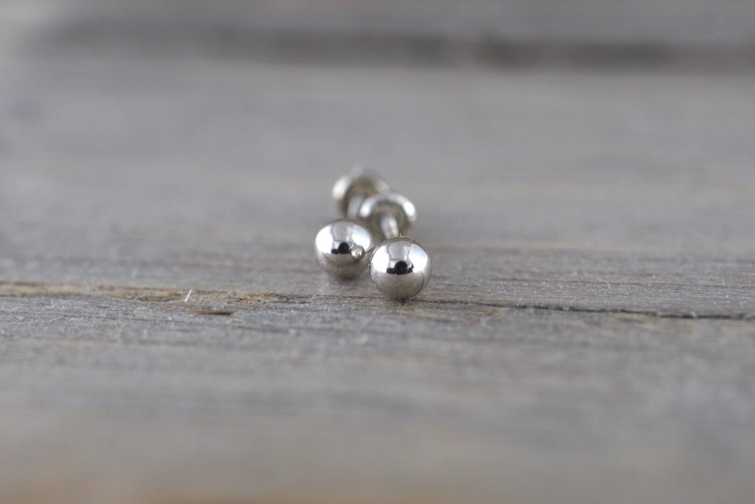 14kt White Gold Ball Bead Earring with Screwback Post Stud 4mm Size