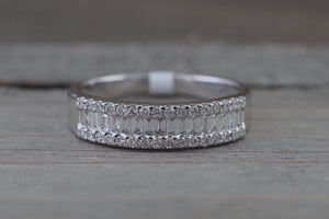 14K White Gold Art Deco Brilliant and Baguette Diamond Vintage Classic  Ring - Brilliant Facets