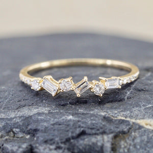 Baguette and Round Diamond Ring RR010016