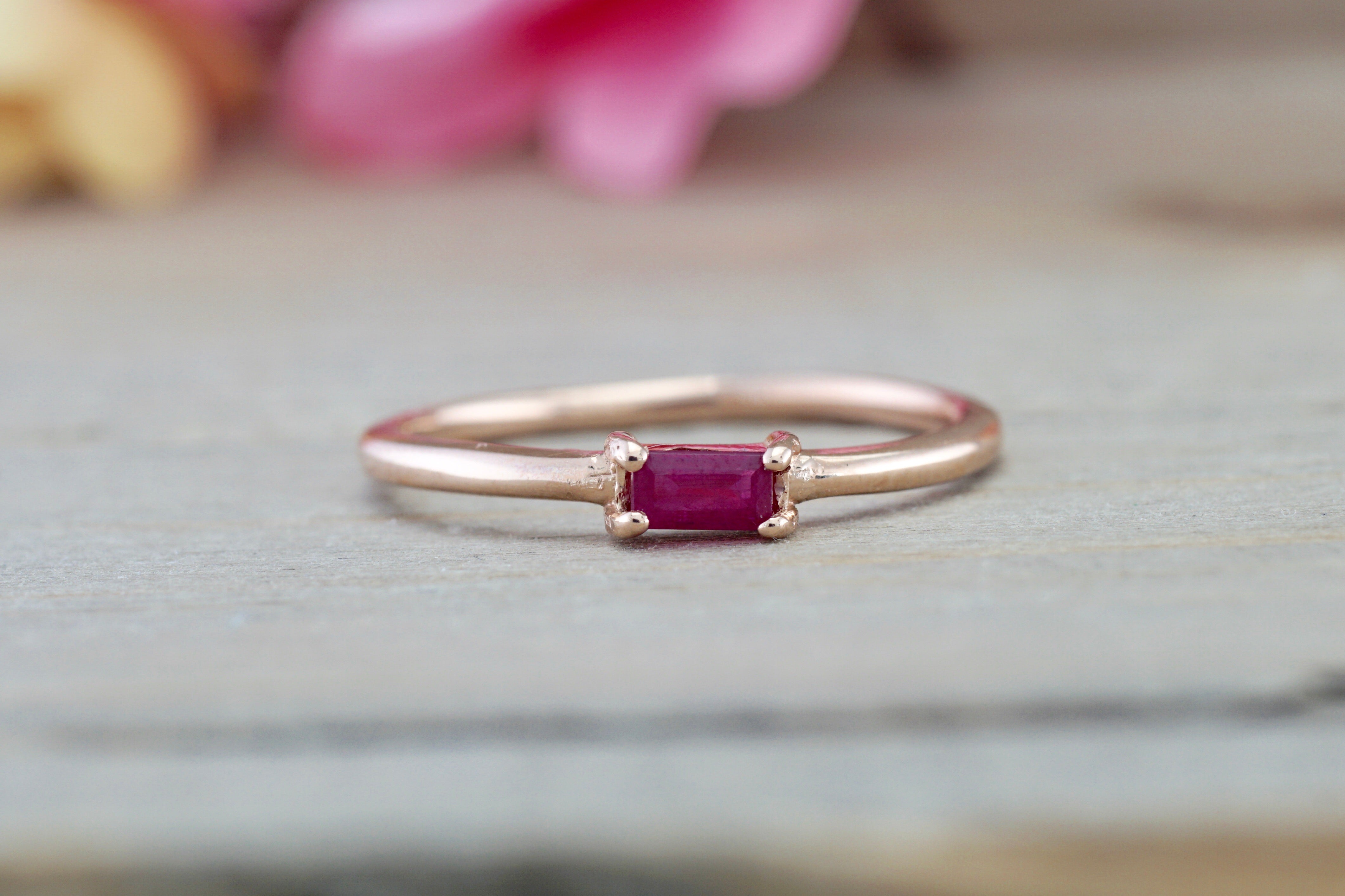 Single Elongated Colored Gemstone Ring RR010031